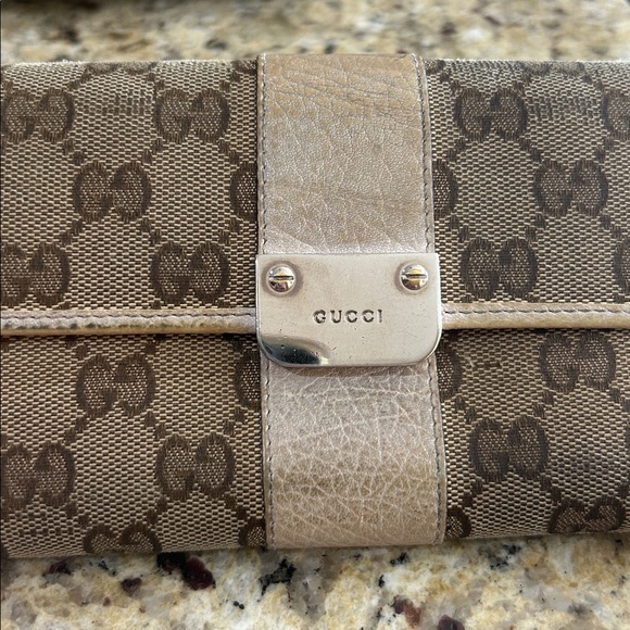 157 Authentic Gucci GG Continental Wallet - Picture 2 of 9